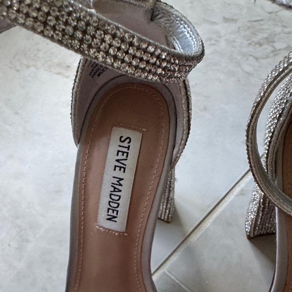 Steve Madden Carrson Rhinestone Silver Diamond Studded Women's Heels - Picture 5 of 11
